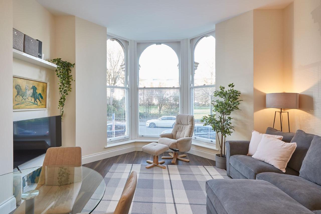 Host & Stay - South Cliff Apartment スカーバラ エクステリア 写真